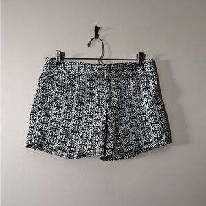 Banana Republic Monochrome Patterned Women Shorts | 0 | Aztec